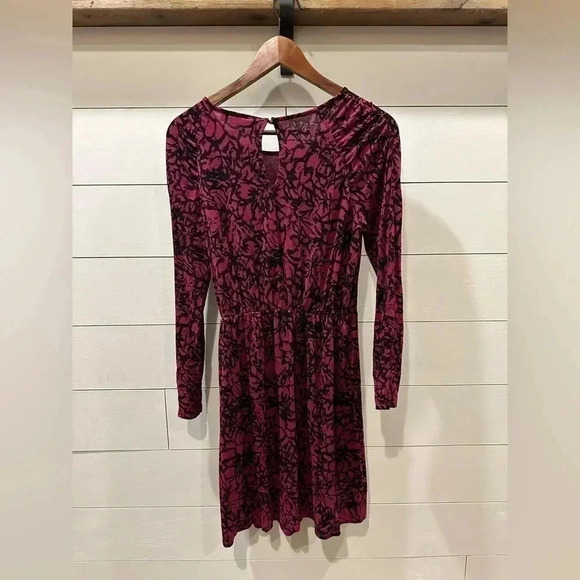 Apt 9 knee length floral dress- women’s small - Picture 2 of 3